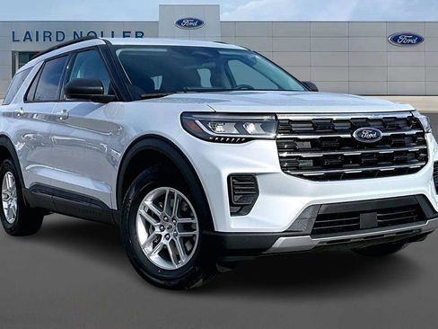 New 2026 Ford Explorer Active image 2