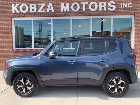 Used 2020 Jeep Renegade Trailhawk w/ Popular Equipment Group AWD/4WD image 2