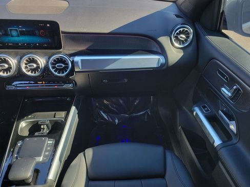 Certified 2021 Mercedes-Benz GLB 250 4MATIC image 19