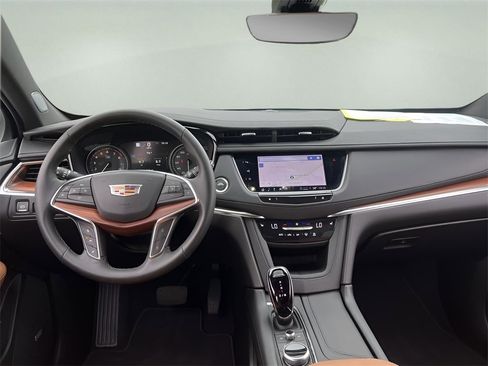 Certified 2025 Cadillac XT5 Premium Luxury w/ Technology Package image 12