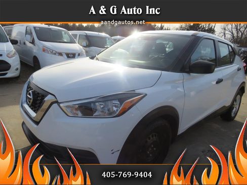 Used 2020 Nissan Kicks S FWD image 1