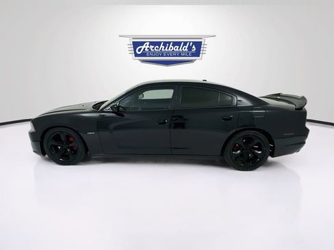 Used 2014 Dodge Charger R/T w/ Blacktop Package RWD image 5