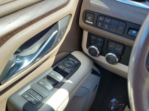 Used 2021 GMC Yukon Denali image 24