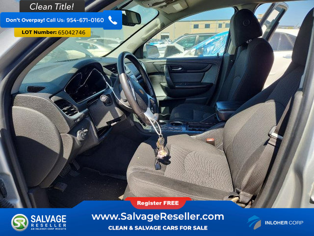 Used 2016 Chevrolet Traverse LT FWD image 9