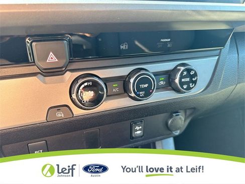 Used 2016 Toyota Tacoma SR5 w/ Towing Package image 21