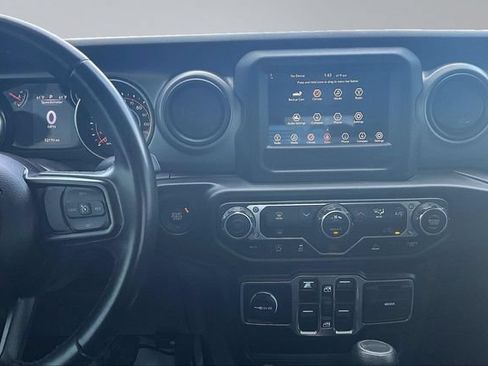 Used 2022 Jeep Gladiator Sport AWD/4WD image 10