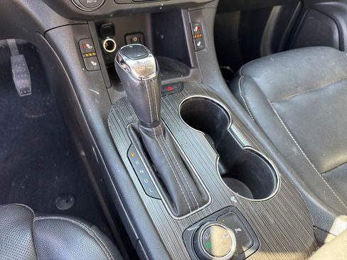 Used 2019 GMC Acadia SLT image 7