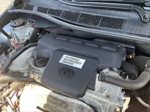 Used 2017 Toyota Camry SE w/ Moonroof Package FWD image 31