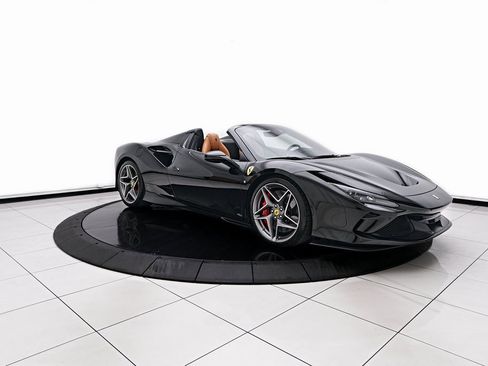 Used 2022 Ferrari F8 Tributo image 19