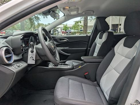 New 2026 Chevrolet Trax LS w/ LS Convenience Package FWD image 14