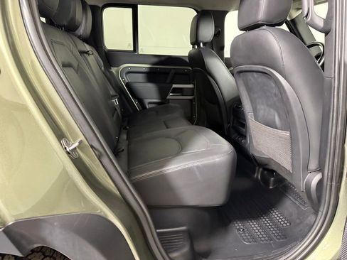 Used 2023 Land Rover Defender 110 S AWD/4WD image 28