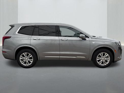 New 2025 Cadillac XT6 Luxury image 4