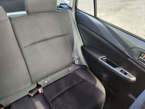 Used 2016 Subaru Crosstrek 2.0i Premium w/ Moonroof Package image 17