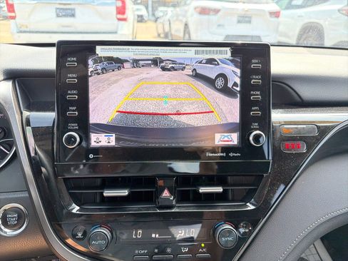 Used 2024 Toyota Camry XLE FWD image 18