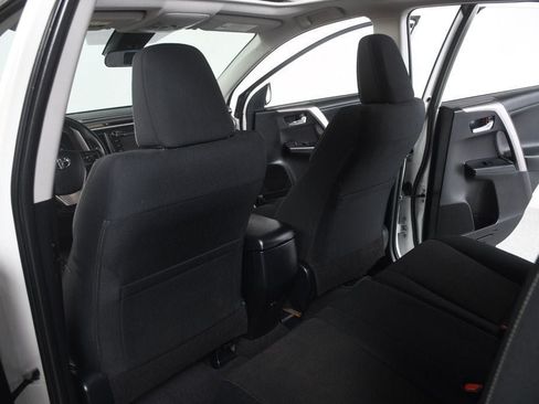 Used 2017 Toyota RAV4 XLE FWD image 32
