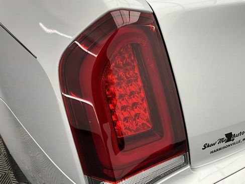 Used 2021 Chrysler 300 Touring w/ Sport Appearance Package image 24