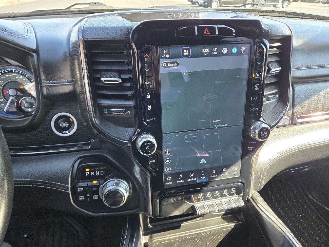 Used 2022 RAM 1500 Limited w/ Body-Colour Bumper Group AWD/4WD image 10