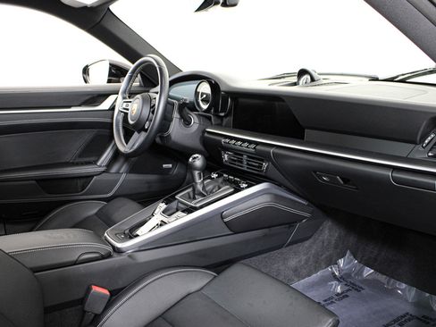 Used 2021 Porsche 911 Carrera S RWD image 25