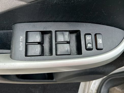Used 2014 Toyota Prius Two FWD image 12