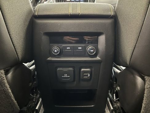 Used 2019 Chevrolet Traverse RS w/ LPO, Floor Liner Package image 16