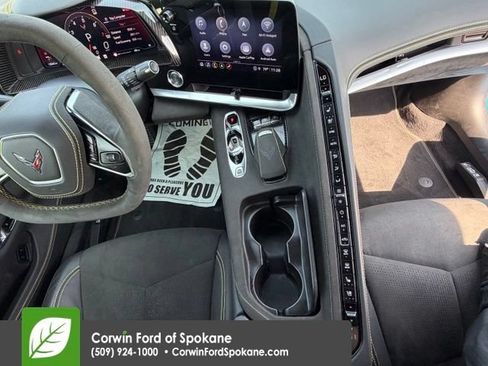 Used 2022 Chevrolet Corvette Stingray Premium Cpe w/ Z51 Performance Package RWD image 27