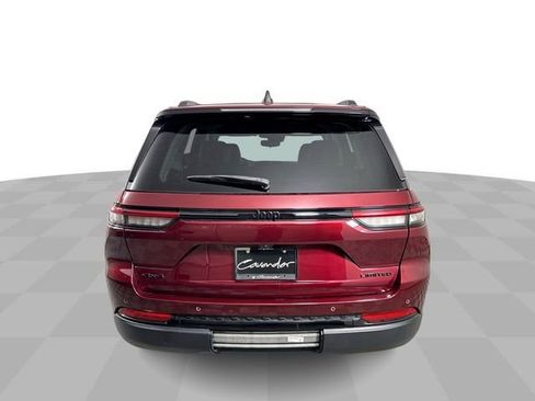 Used 2023 Jeep Grand Cherokee Limited w/ Black Appearance Package image 7