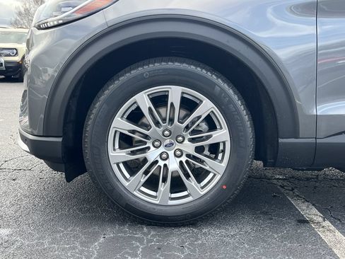 New 2026 Ford Explorer Platinum RWD image 31