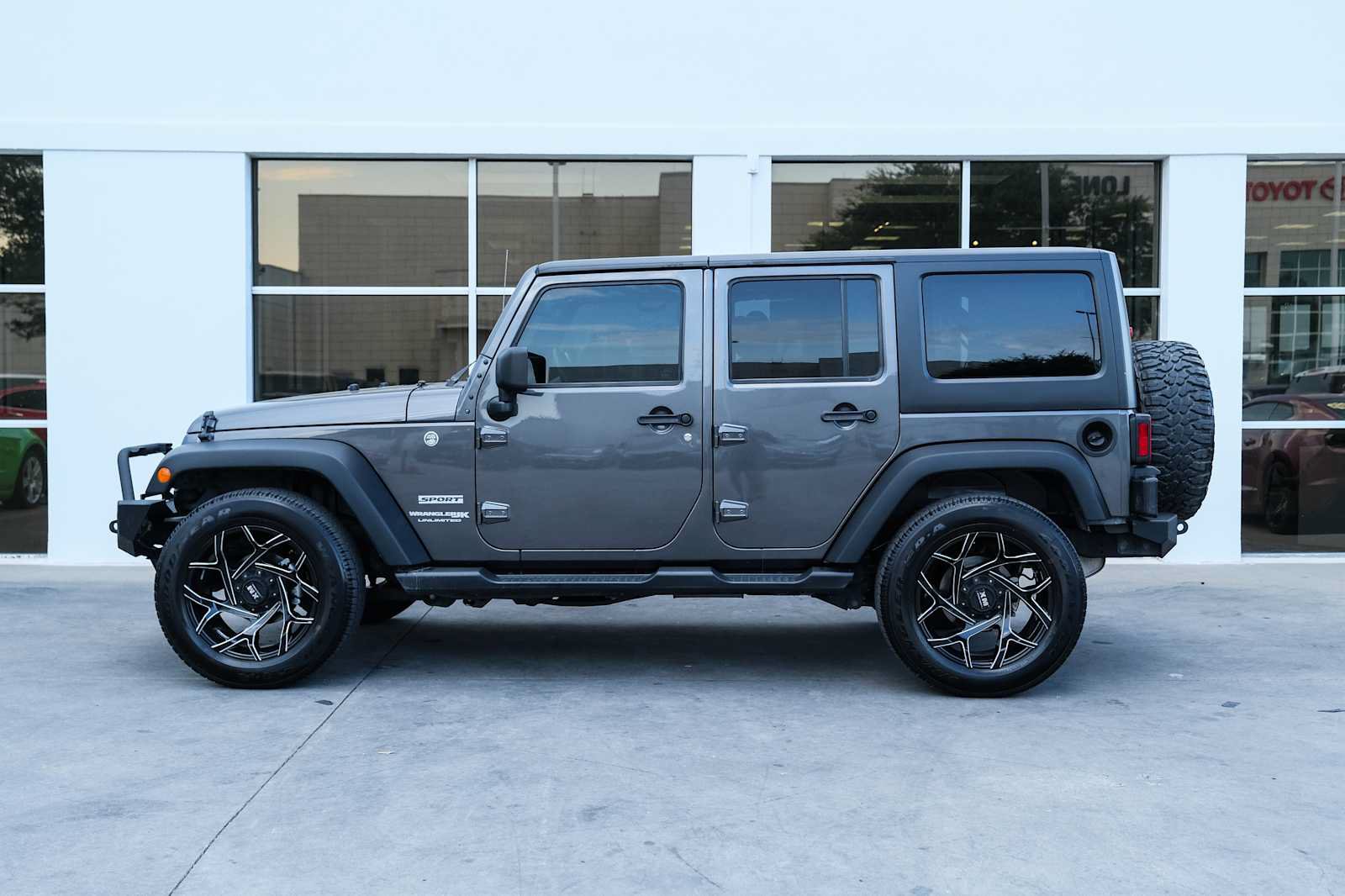 Used 2018 Jeep Wrangler Unlimited Sport S AWD/4WD image 19