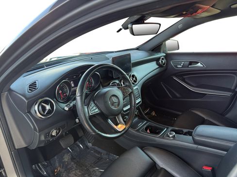 Used 2019 Mercedes-Benz GLA 250 4MATIC image 12