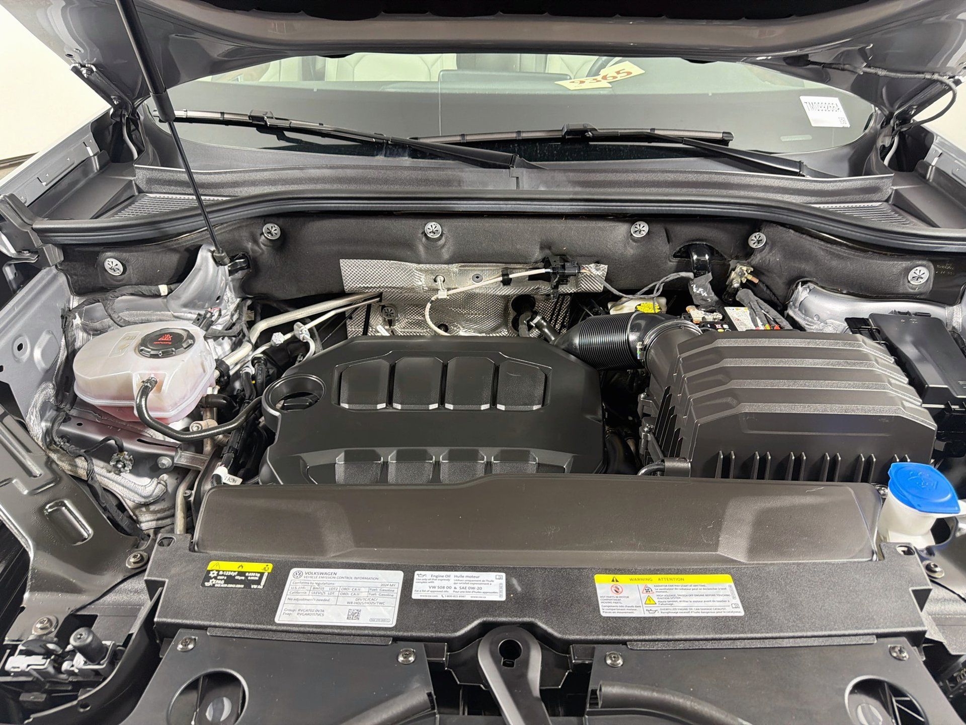 Certified 2024 Volkswagen Atlas SE FWD image 30