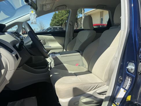 Used 2012 Toyota Prius V Two image 9