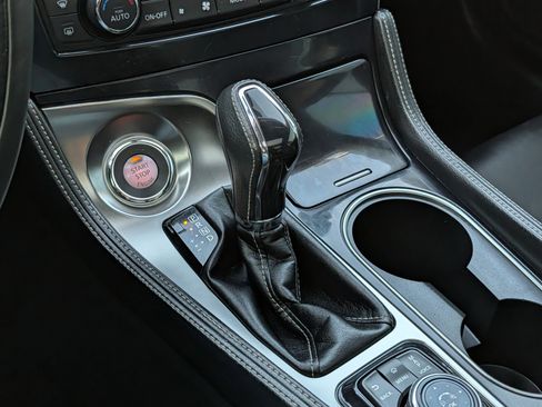 Used 2018 Nissan Maxima Platinum image 24