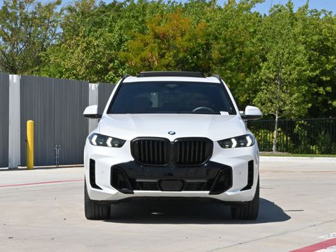 Used 2026 BMW X5 xDrive40i w/ Executive Package AWD/4WD image 3