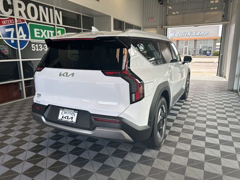 New 2026 Kia EV9 Wind image 6