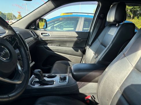 Used 2018 Jeep Grand Cherokee Limited AWD/4WD image 7