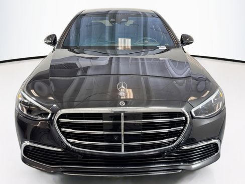 Certified 2022 Mercedes-Benz S 500 4MATIC image 2
