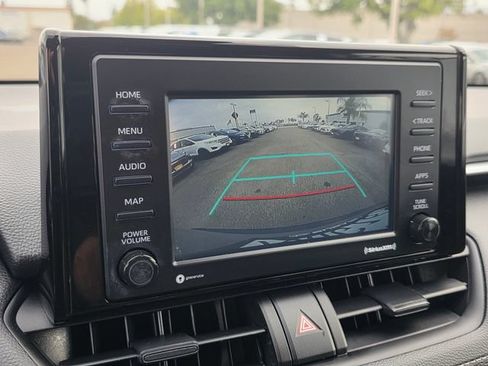Used 2022 Toyota RAV4 LE FWD image 27