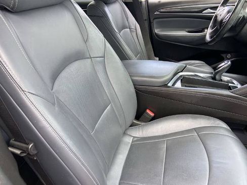 Used 2019 Buick Enclave Essence FWD image 24