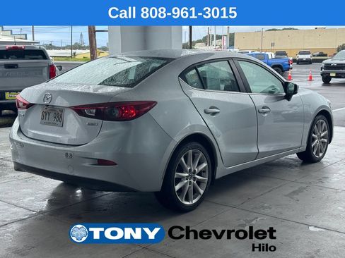 Used 2017 MAZDA MAZDA3 Touring FWD image 5