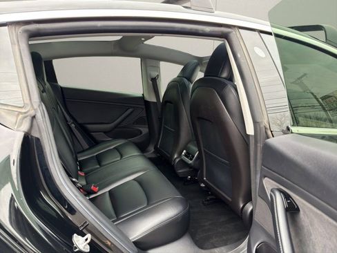 Used 2019 Tesla Model 3 Performance image 12