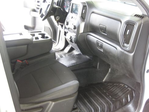 Used 2019 Chevrolet Silverado 1500 W/T w/ WT Convenience Package AWD/4WD image 34