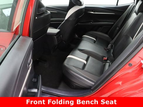 Used 2025 Toyota Camry SE w/ Convenience Package image 28