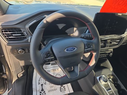 Used 2023 Ford Escape ST-Line Select w/ Tech Pack #2 image 16