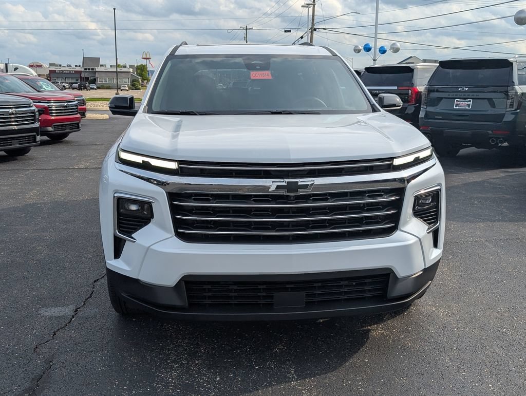 New 2027 Chevrolet Traverse LT w/ Sun and Wheel Package AWD/4WD image 2