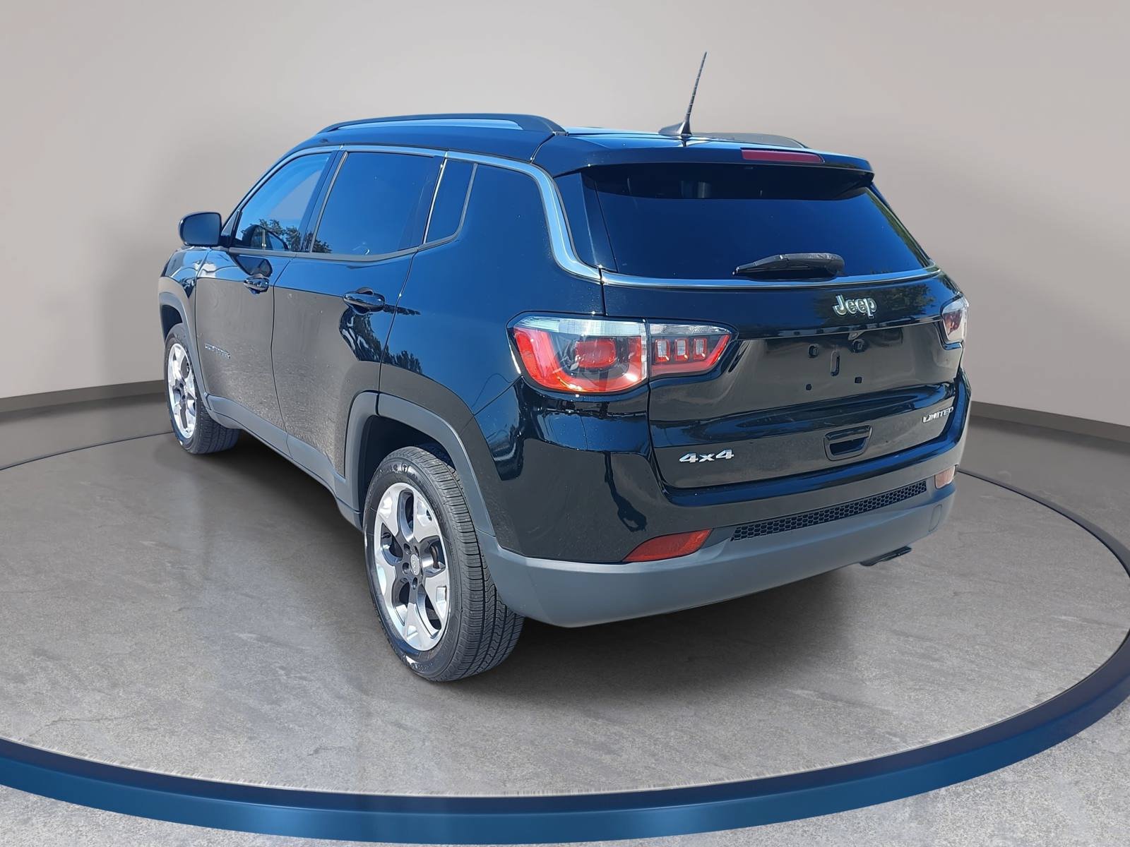 Used 2020 Jeep Compass Limited AWD/4WD image 7
