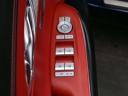 Certified 2023 Genesis GV70 2.5T w/ Sport Prestige Package image 10