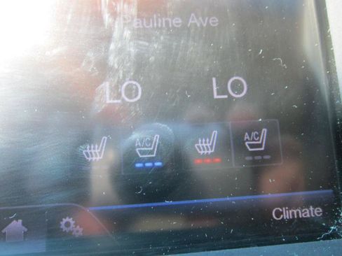 Used 2013 Ford Taurus Limited AWD/4WD image 17