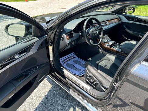 Used 2011 Audi A8 4.2 image 10