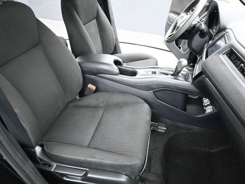Used 2017 Honda HR-V EX image 17