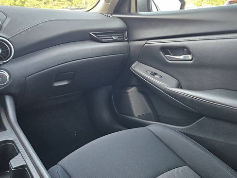 Used 2024 Nissan Sentra SV FWD image 11